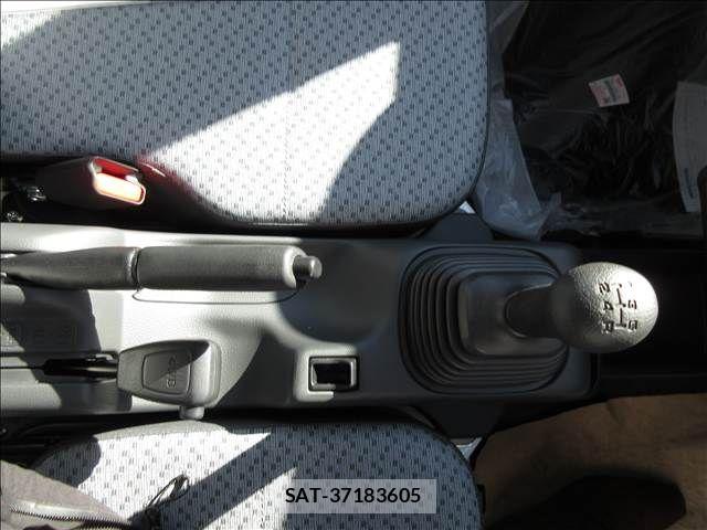 Suzuki CARRY TRUCK 2026-01 7499861-11