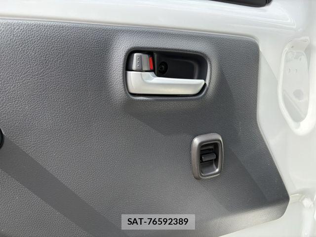 Suzuki CARRY TRUCK 2018-12 7615418-9