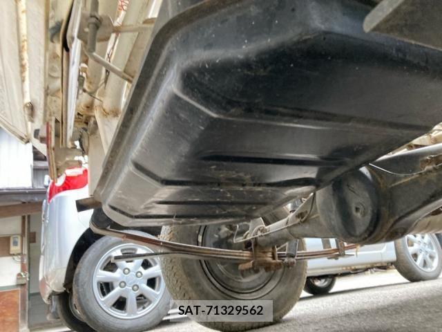 Suzuki CARRY TRUCK 1997-04 7615422-13