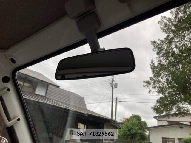 Suzuki CARRY TRUCK 1997-04 7615422-22