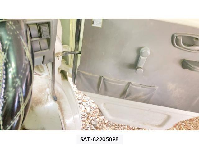 Suzuki CARRY TRUCK 2001-05 7721782-16
