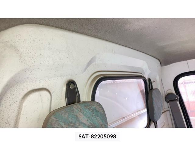 Suzuki CARRY TRUCK 2001-05 7721782-19