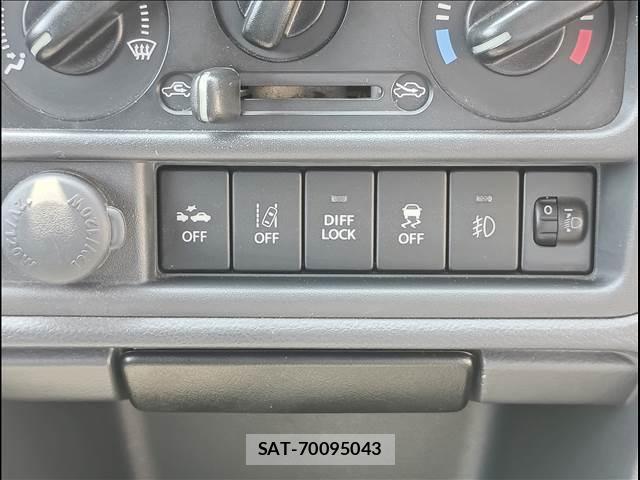 Suzuki CARRY TRUCK 2020-05 7978764-11