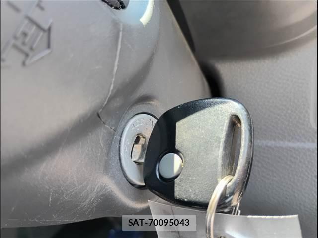 Suzuki CARRY TRUCK 2020-05 7978764-14