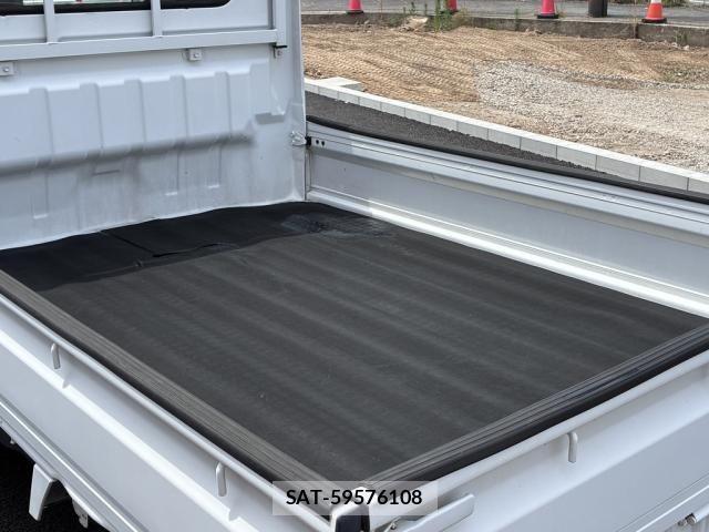 Suzuki CARRY TRUCK 2016-07 8034758-23