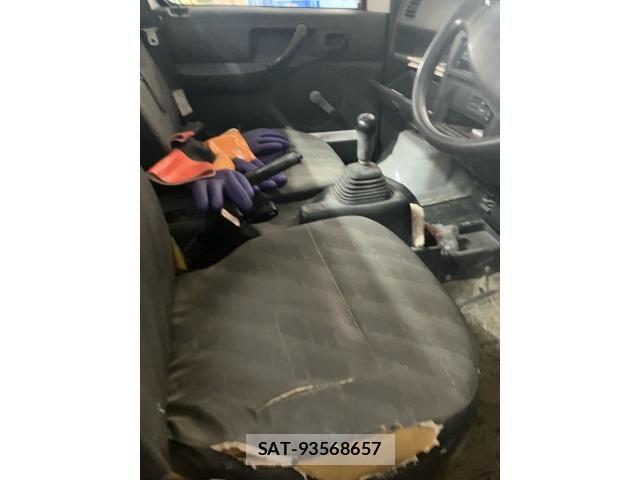 Suzuki CARRY TRUCK 2004-02 8034768-12