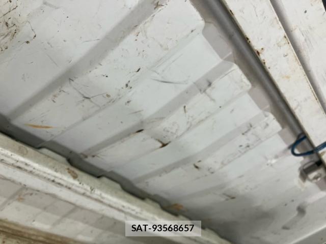 Suzuki CARRY TRUCK 2004-02 8034768-25