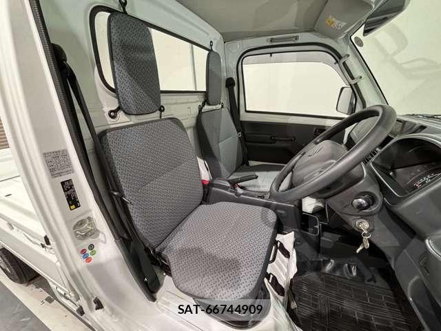 Suzuki CARRY TRUCK 2018-06 8073199-13