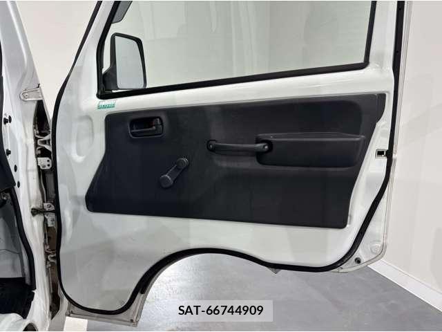 Suzuki CARRY TRUCK 2018-06 8073199-25