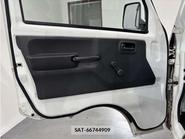 Suzuki CARRY TRUCK 2018-06 8073199-26