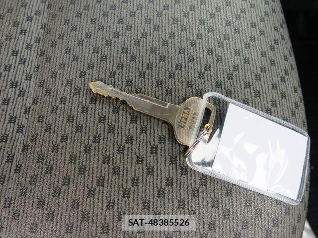 Suzuki CARRY TRUCK 2014-03 8098415-14