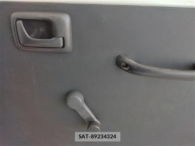 Suzuki CARRY TRUCK 2008-04 8098420-18