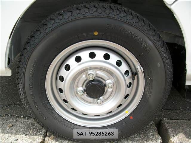Suzuki CARRY TRUCK 2026-04 8098411-8