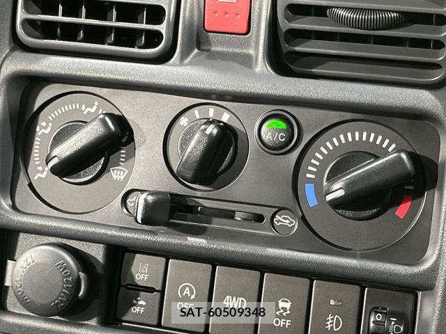 Suzuki CARRY TRUCK 2023-04 8206764-4