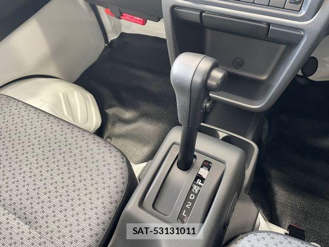 Suzuki CARRY TRUCK 2026-05 8206763-11