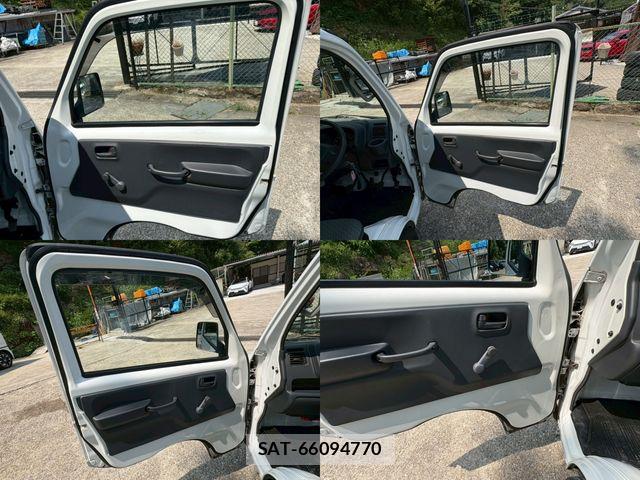 Suzuki CARRY TRUCK 2018-01 8206766-13