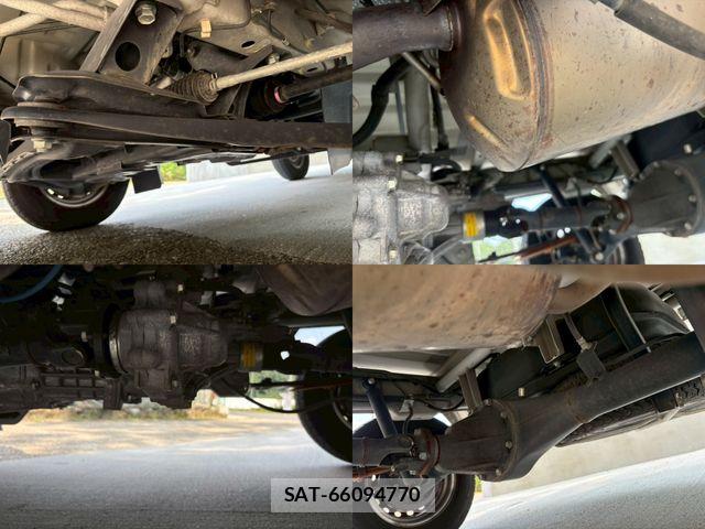 Suzuki CARRY TRUCK 2018-01 8206766-8