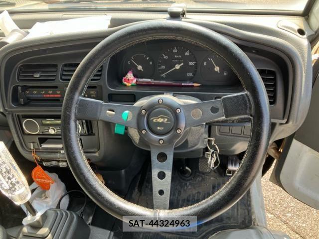 Suzuki CARRY TRUCK 1995-01 8229231-9