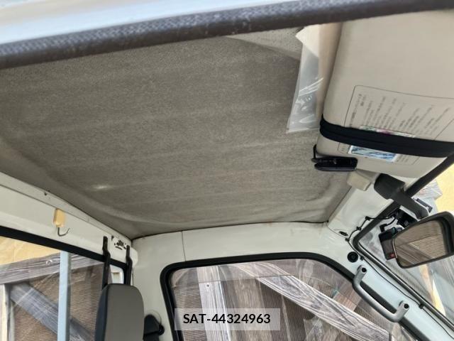 Suzuki CARRY TRUCK 1995-01 8229231-8