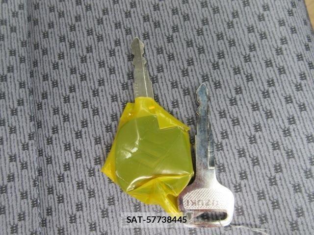Suzuki CARRY TRUCK 2026-01 8244804-12