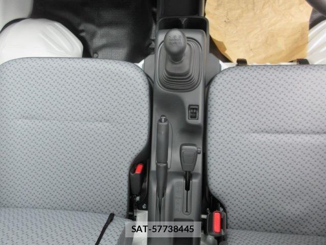 Suzuki CARRY TRUCK 2026-01 8244804-19