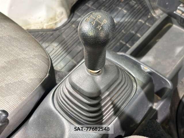 Suzuki CARRY TRUCK 2012-06 8244811-21