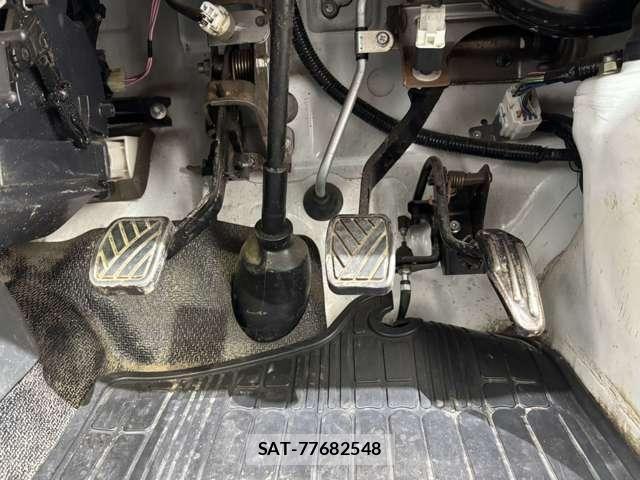 Suzuki CARRY TRUCK 2012-06 8244811-26