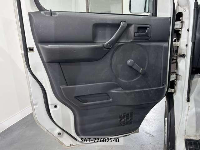 Suzuki CARRY TRUCK 2012-06 8244811-29