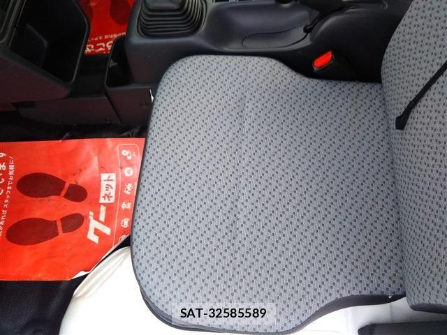 Suzuki CARRY TRUCK 2019-11 8313617-15