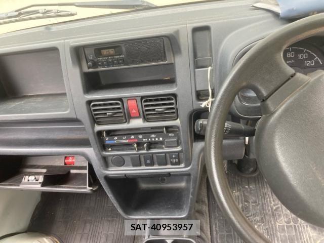 Suzuki CARRY TRUCK 2014-07 8313618-10