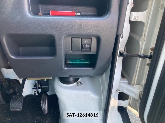 Suzuki CARRY TRUCK 2010-06 8335183-11