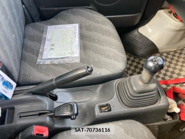 Suzuki CARRY TRUCK 2002-01 8335187-7