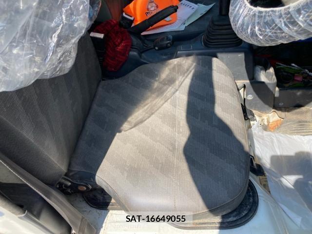 Suzuki CARRY TRUCK 2009-12 8335188-11