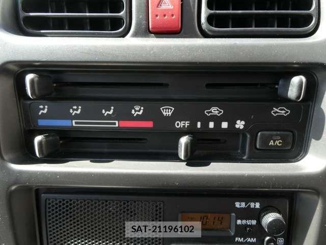 Suzuki CARRY TRUCK 2011-10 8354103-24