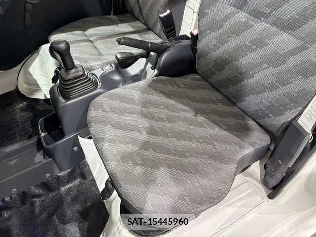 Suzuki CARRY TRUCK 2011-05 8371513-16