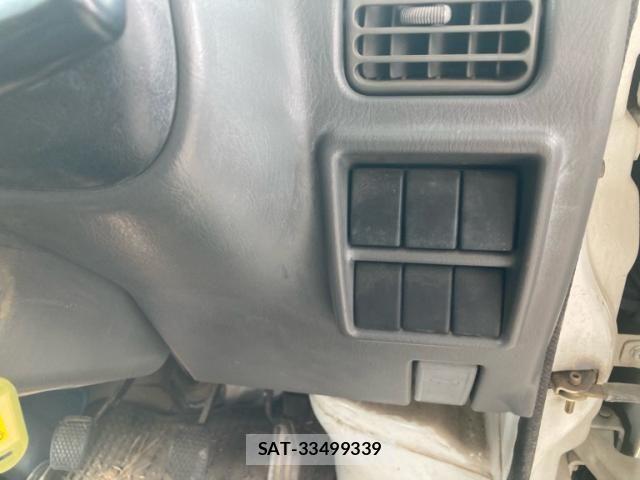 Suzuki CARRY TRUCK 2001-01 8411576-17