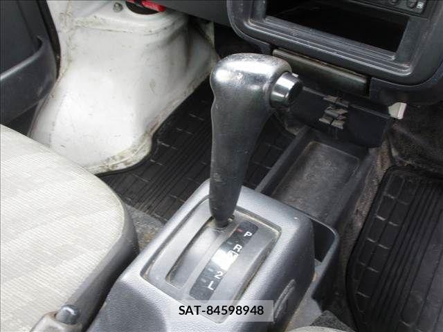 Suzuki CARRY TRUCK 2013-10 8411566-11