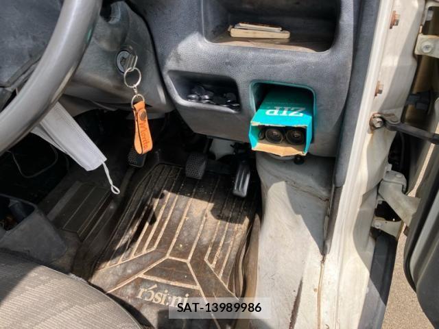Suzuki CARRY TRUCK 2004-07 8561380-15