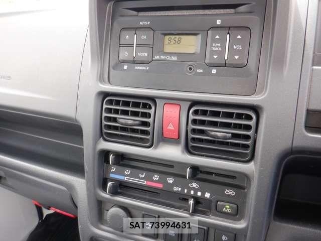 Suzuki CARRY TRUCK 2019-07 8561377-10
