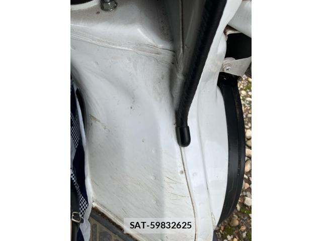 Suzuki CARRY TRUCK 2009-10 8561378-16