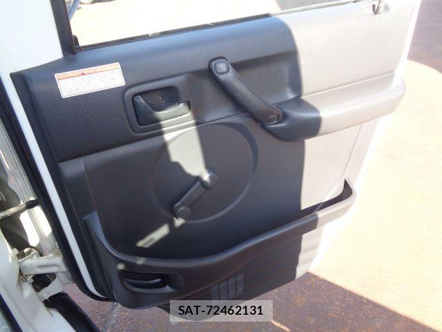 Suzuki CARRY TRUCK 2006-08 8561379-16