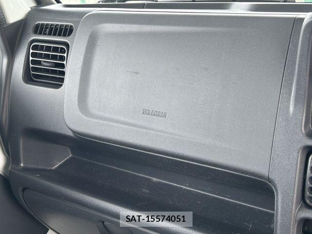 Suzuki CARRY TRUCK 2018-06 8658363-23