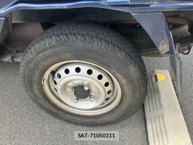 Suzuki CARRY TRUCK 2015-06 8658368-9
