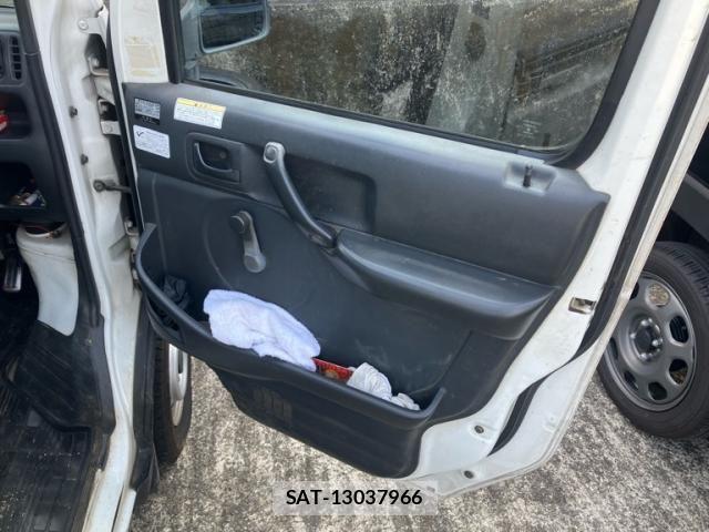 Suzuki CARRY TRUCK 2005-03 8685281-11