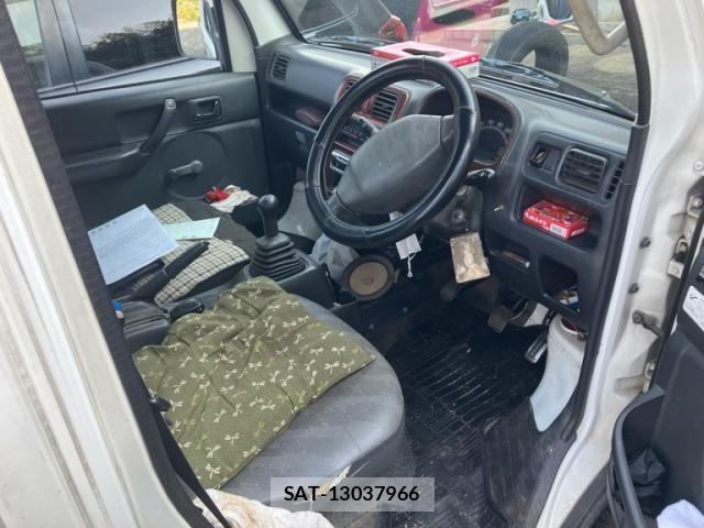Suzuki CARRY TRUCK 2005-03 8685281-12