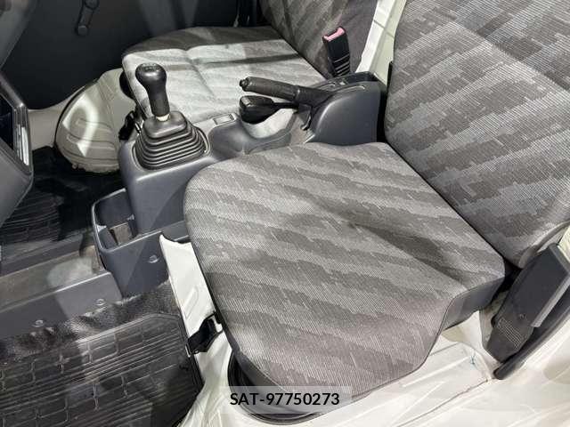 Suzuki CARRY TRUCK 2011-12 8795467-16