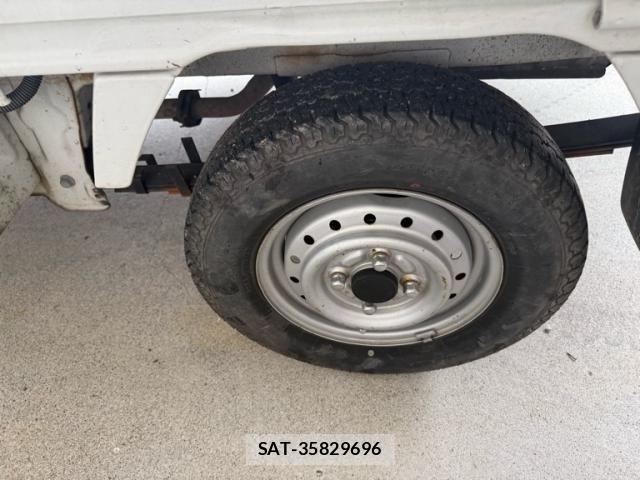 Suzuki CARRY TRUCK 2004-02 8795468-2