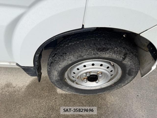 Suzuki CARRY TRUCK 2004-02 8795468-4
