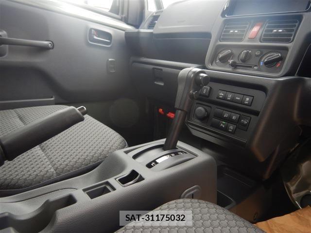 Suzuki CARRY TRUCK 2026-03 8795463-11