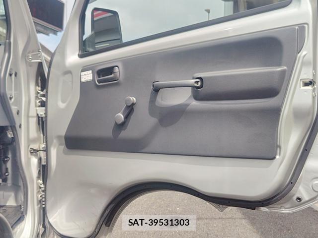 Suzuki CARRY TRUCK 2018-08 8828185-22